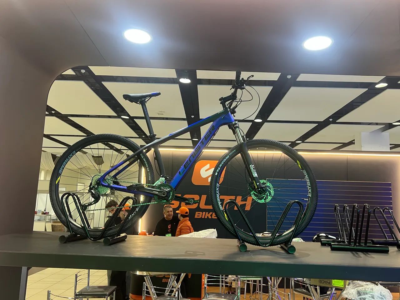 Bicicleta de carbono lenister 