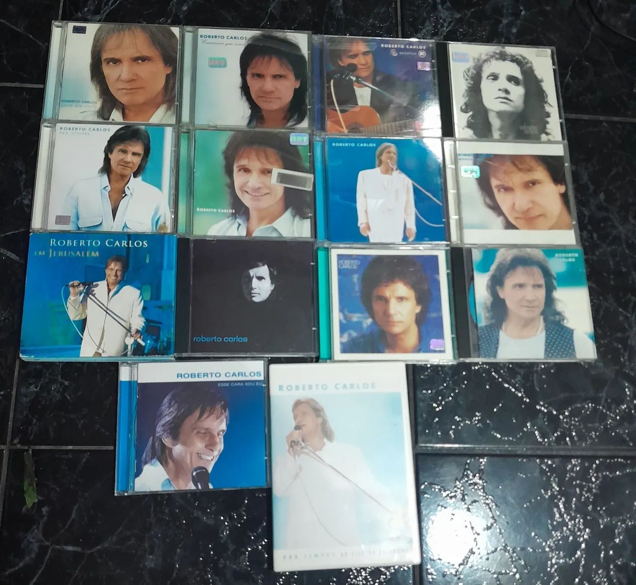 Lote de cds e dvd Roberto Carlos
