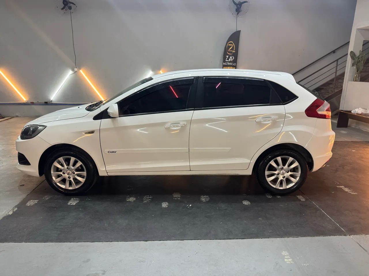 Chery Celer Hatch 1.5 16V Flex 5P 2015 - Foto 3