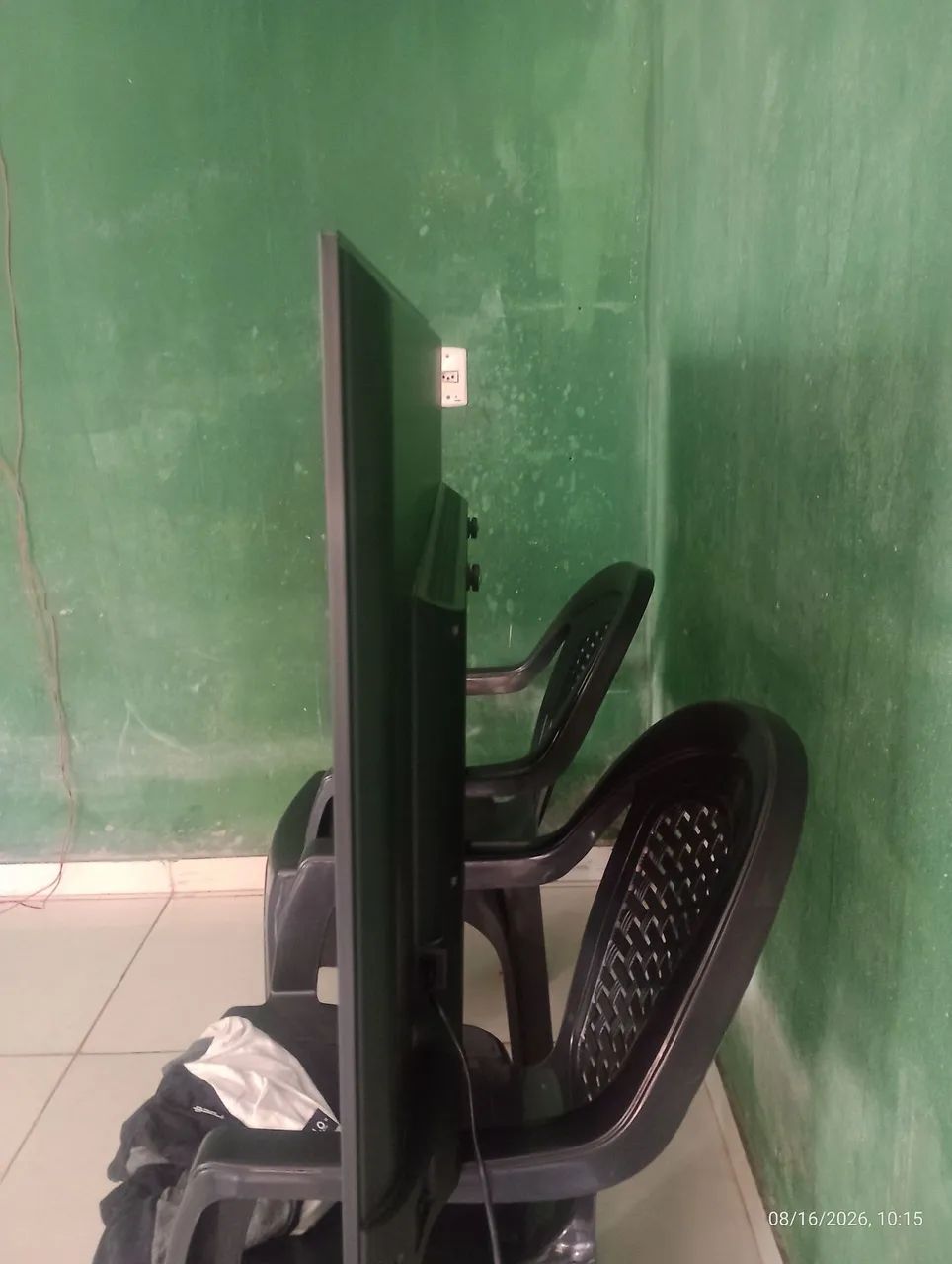 Vendo televisão aiwa Android  50 polegadas , obs: sem controle remoto. 1.100 reais.  - Foto 3