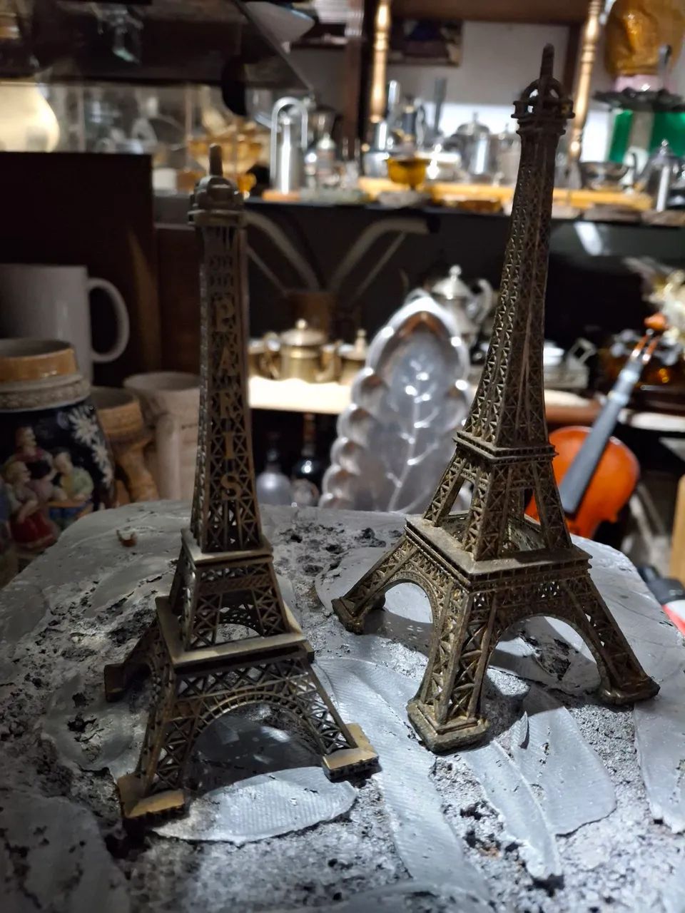 Torre em metal