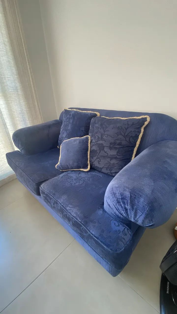 Two-Seater Sofa65578361851138121
