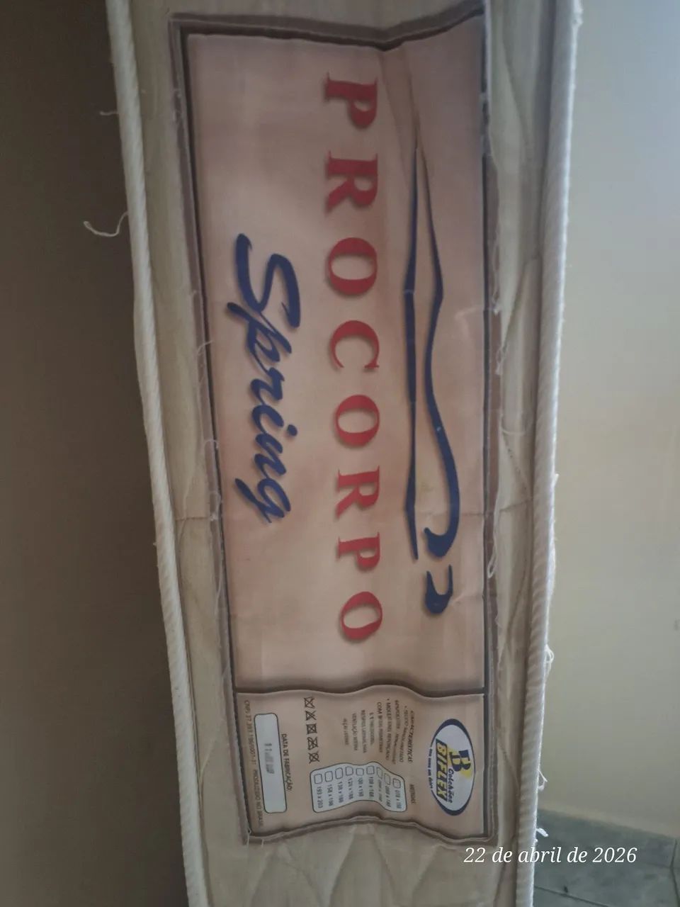 Cama para solteiro em madeira com colchão  - Foto 5