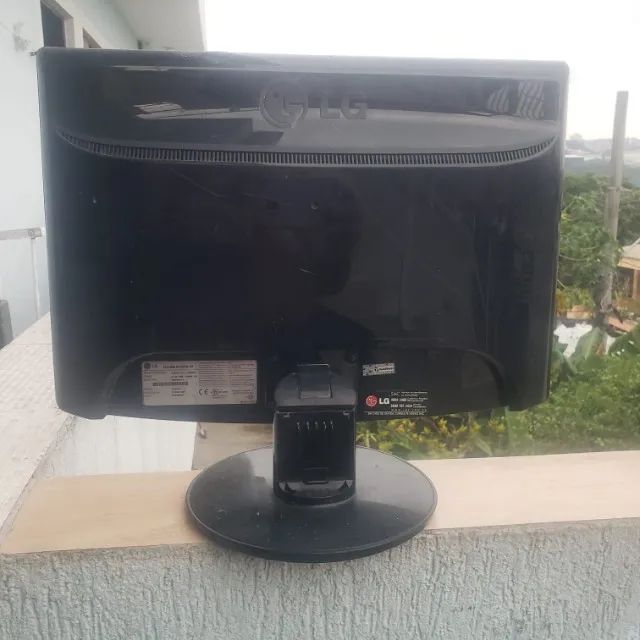 monitores LG Samsung Dell  e um positivo 