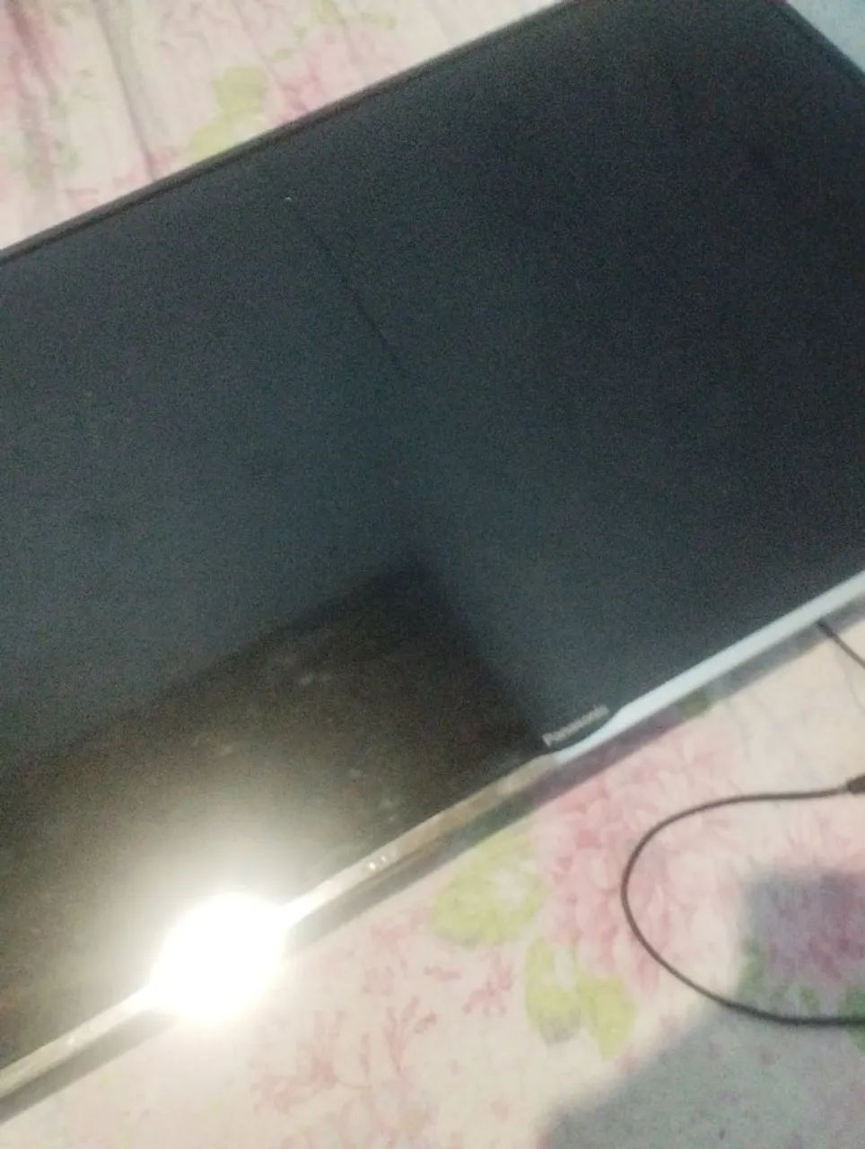 Vende-se smart TV 43 polegadas/ não aparece a imagem mas está falando - Foto 2