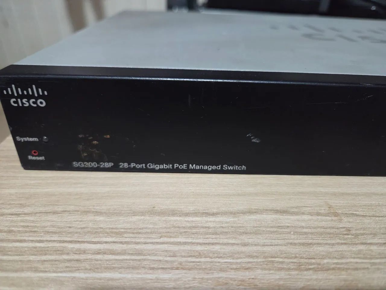 Cisco SG300-28P Gigabit Switch with 28 Ports
