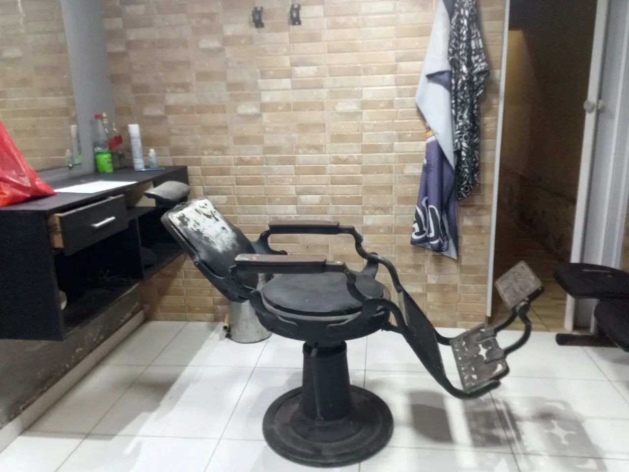 Cadeira Barbeiro Ferrante  - Foto 3