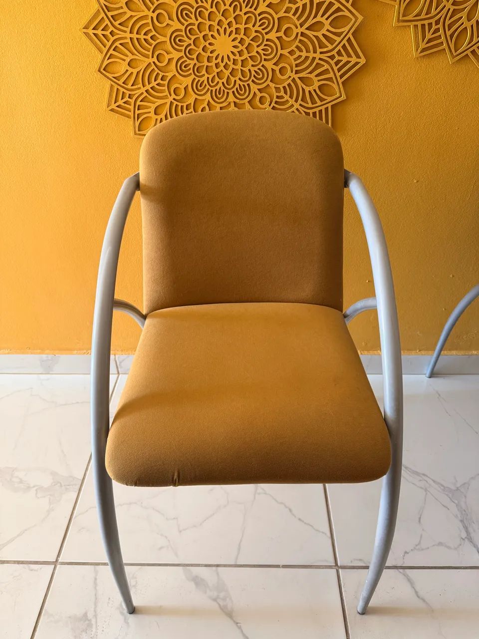 CADEIRAS ESTOFADAS NOVÍSSIMAS - Foto 4