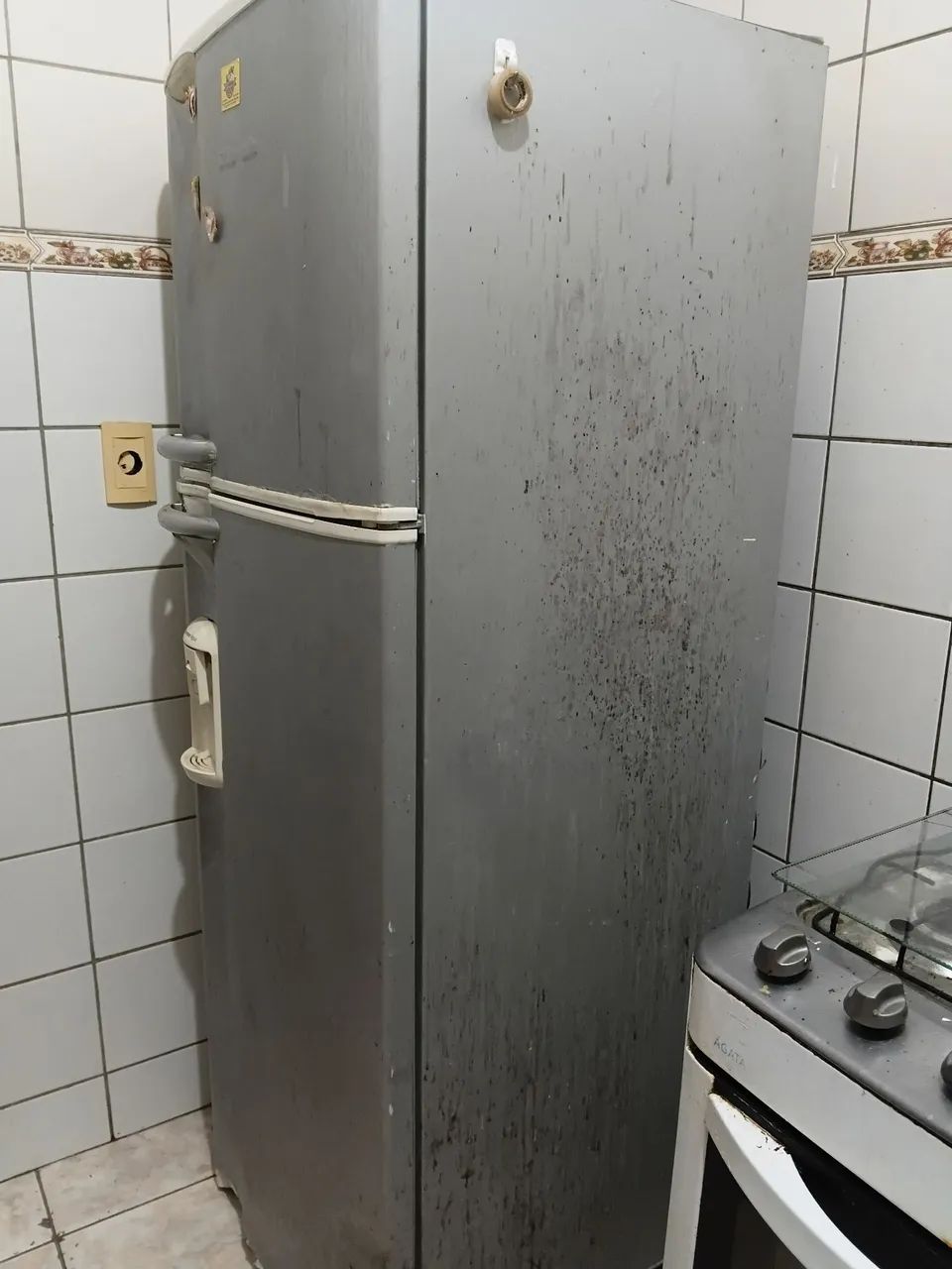 Geladeira com defeito  - Foto 2