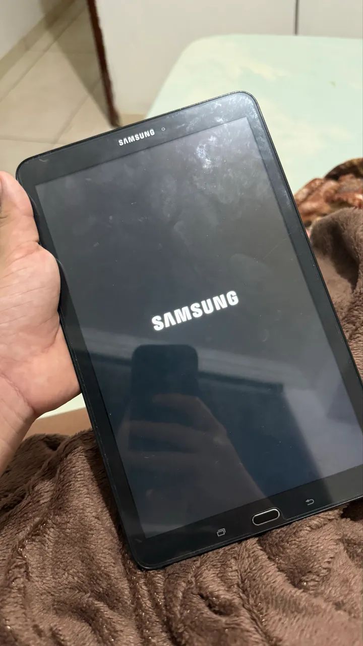samsung  Galaxy Tab E 