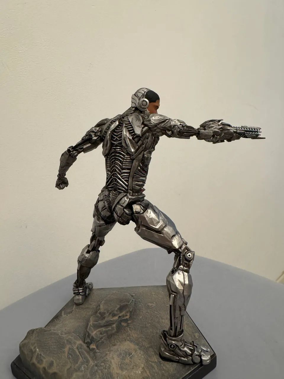 Cyborg liga da justiça iron studios  - Foto 3