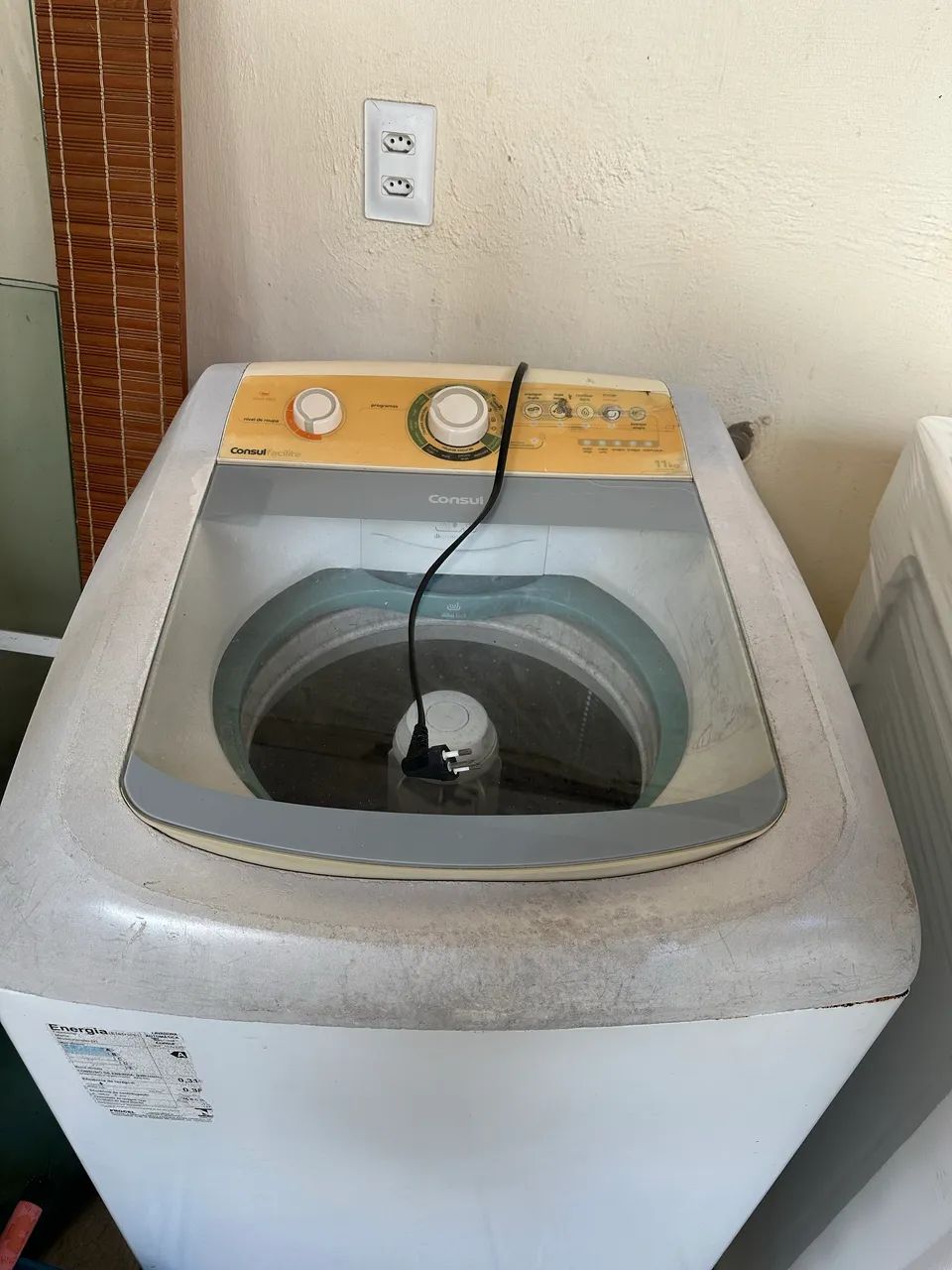 Máquina de lavar Consul 11kg com defeito