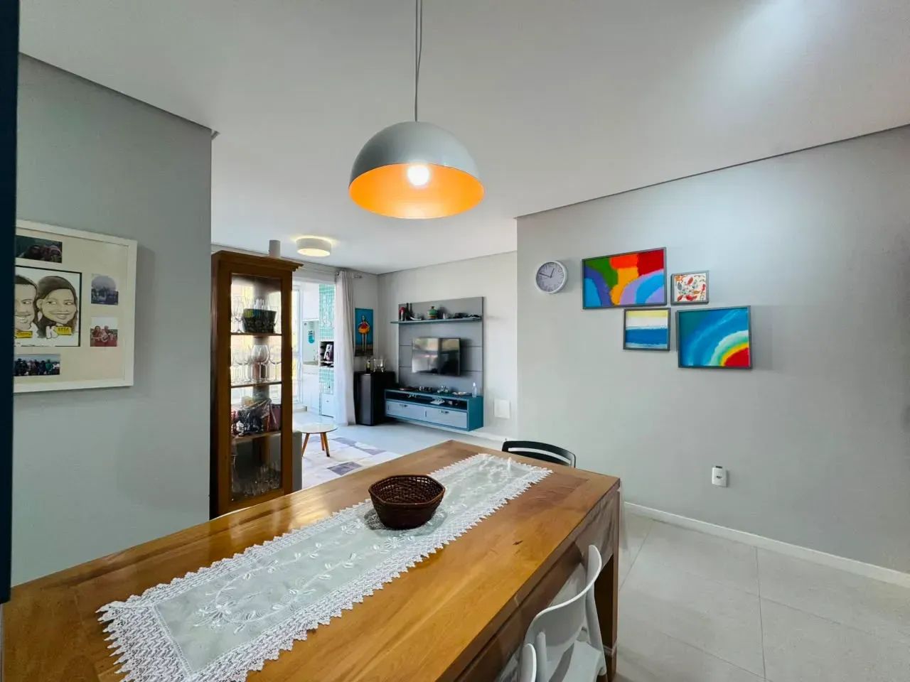 Apartamento 3 Dormitórios com Suíte, Mobiliado e Climatizado com Churrasqueira - Foto 2