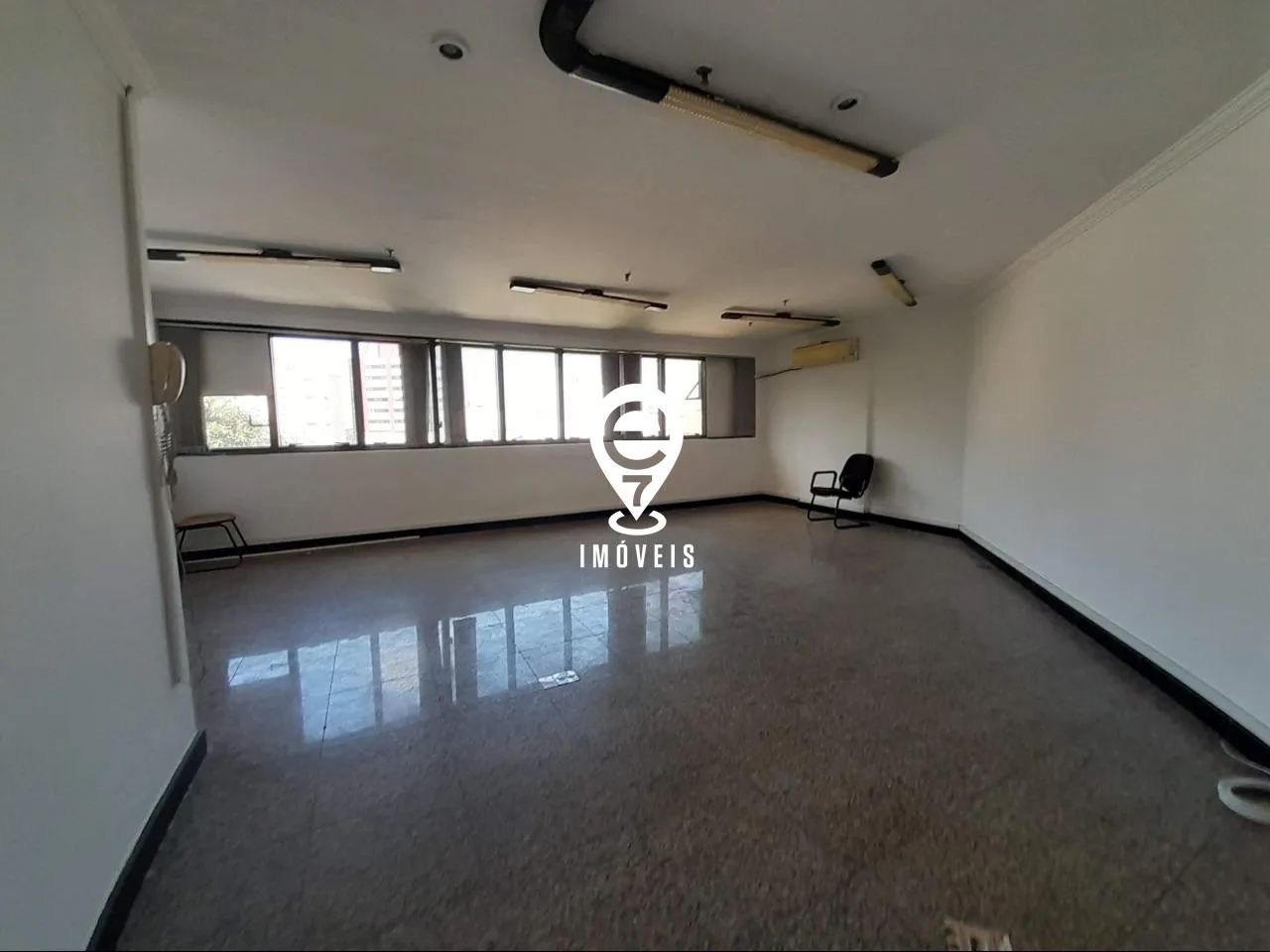 EXCELENTE Sala comercial de 46 m² e 1 Vaga de Garagem - Foto 5