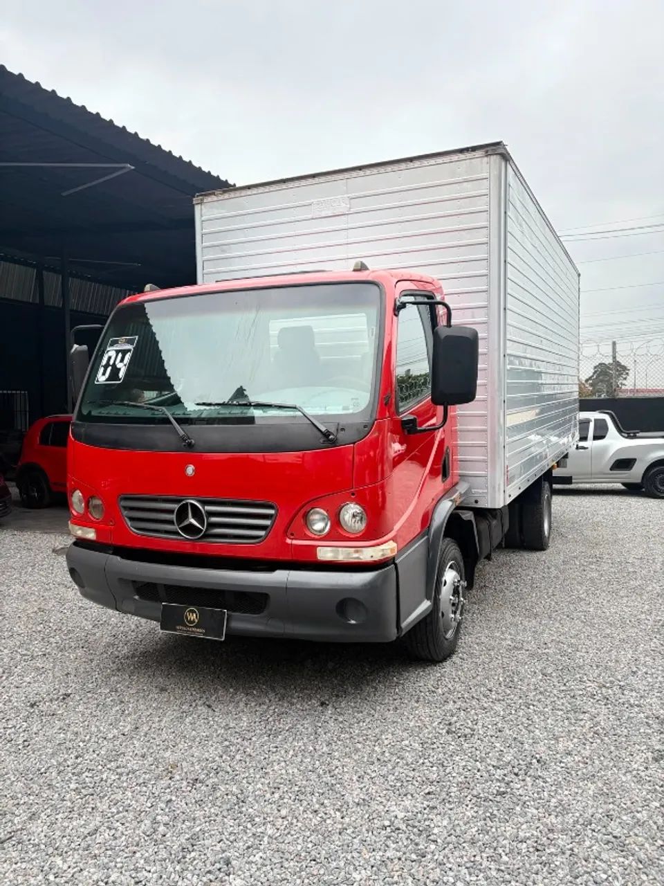 M.BENZ 715C BAÚ - Foto 4