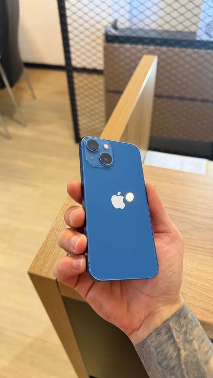 iPhone 13 mini azul semi novo 128gb - Foto 2