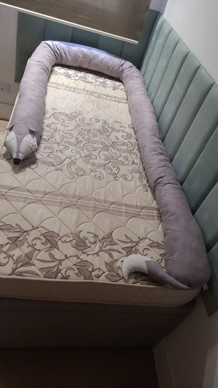 Minhocão almofada de proteção para berço ou cama - Foto 4