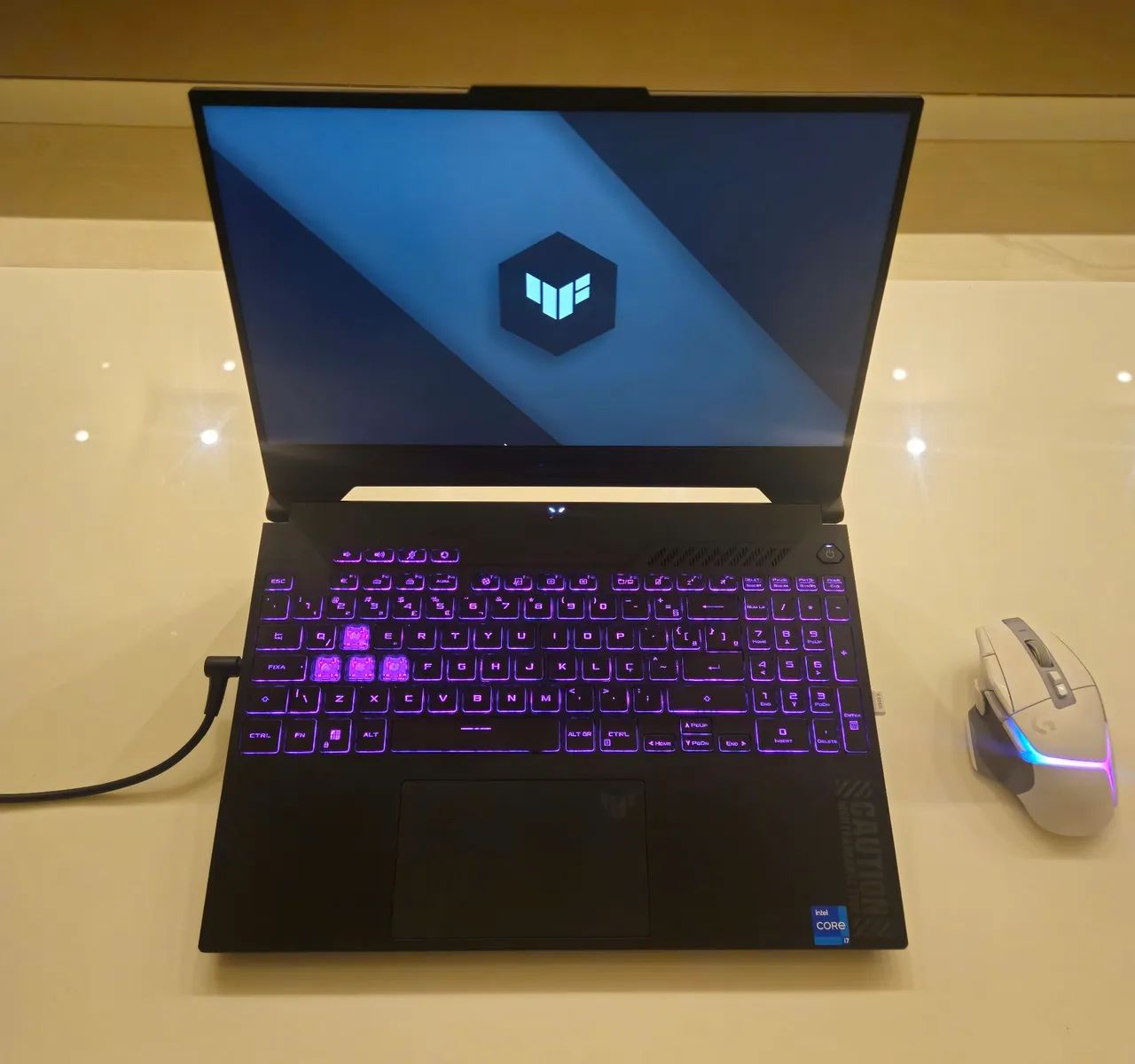 TUF Gaming F15 - Foto 2