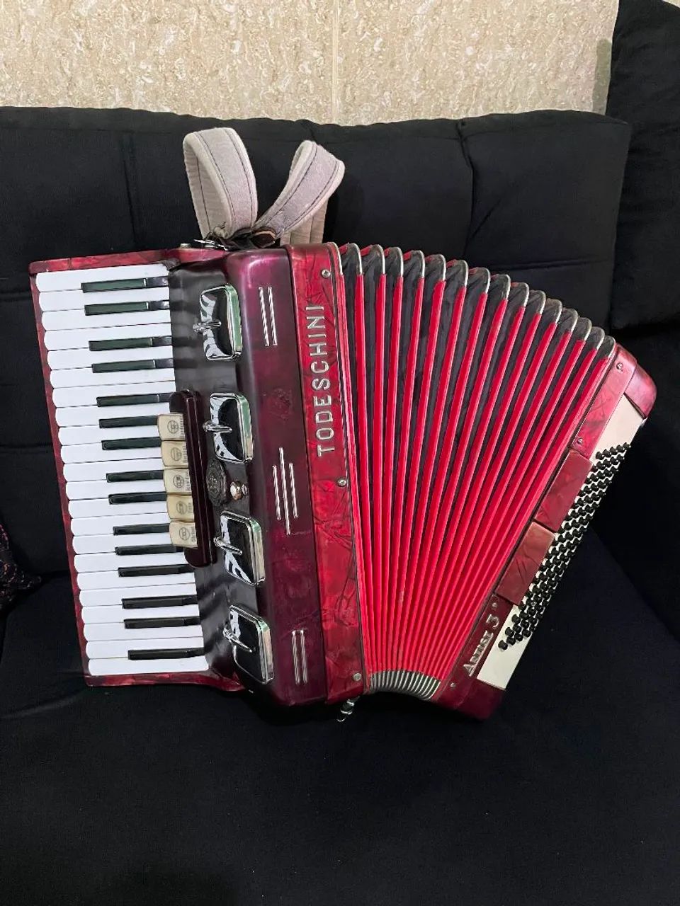 Acordeon Todeschini 80 baixos  - Foto 3