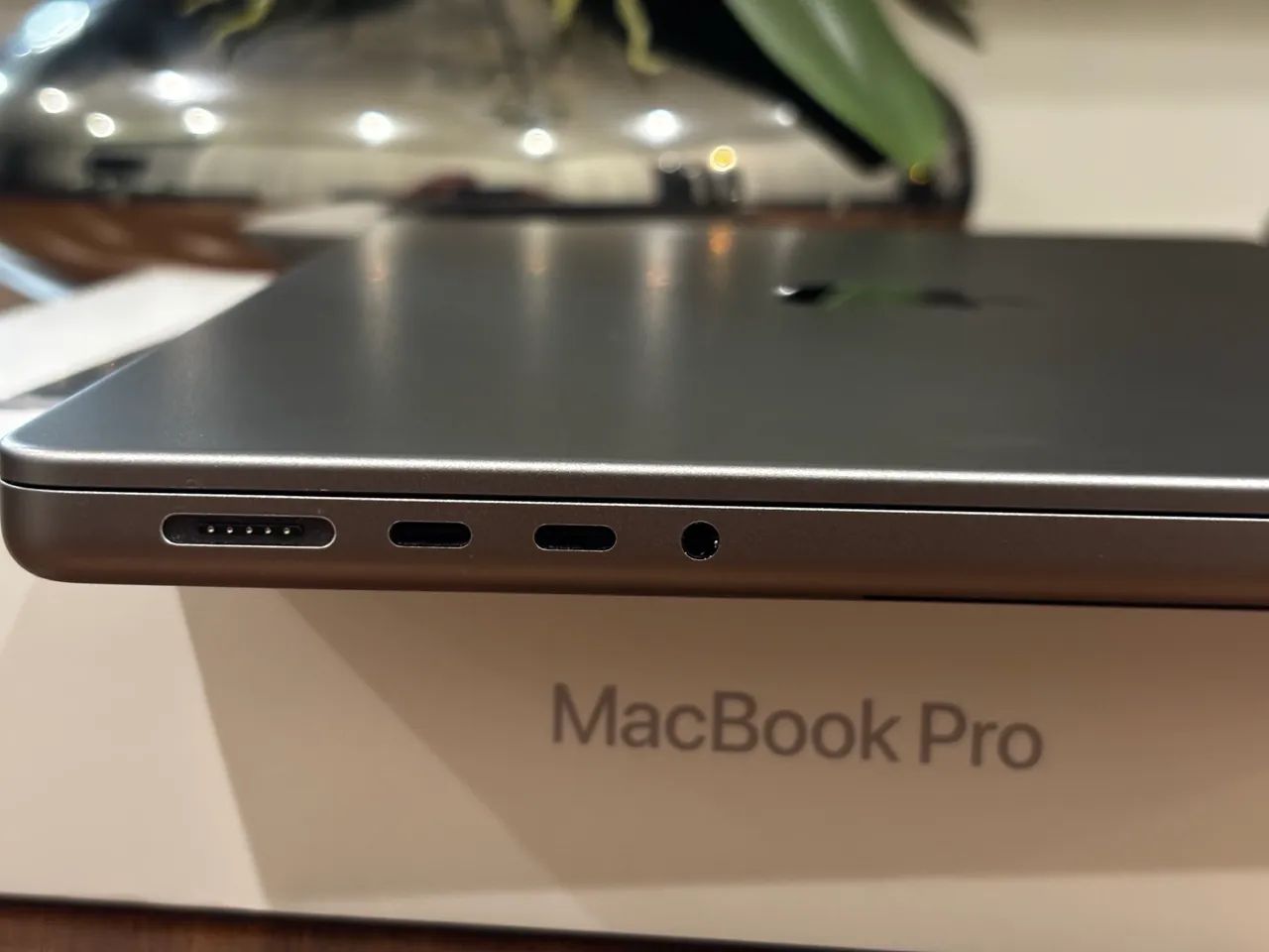 MacBook Pro 14 + chip M2 Pro | 16 GB | SSD 512 GB | Cinza-espacial  - Foto 5