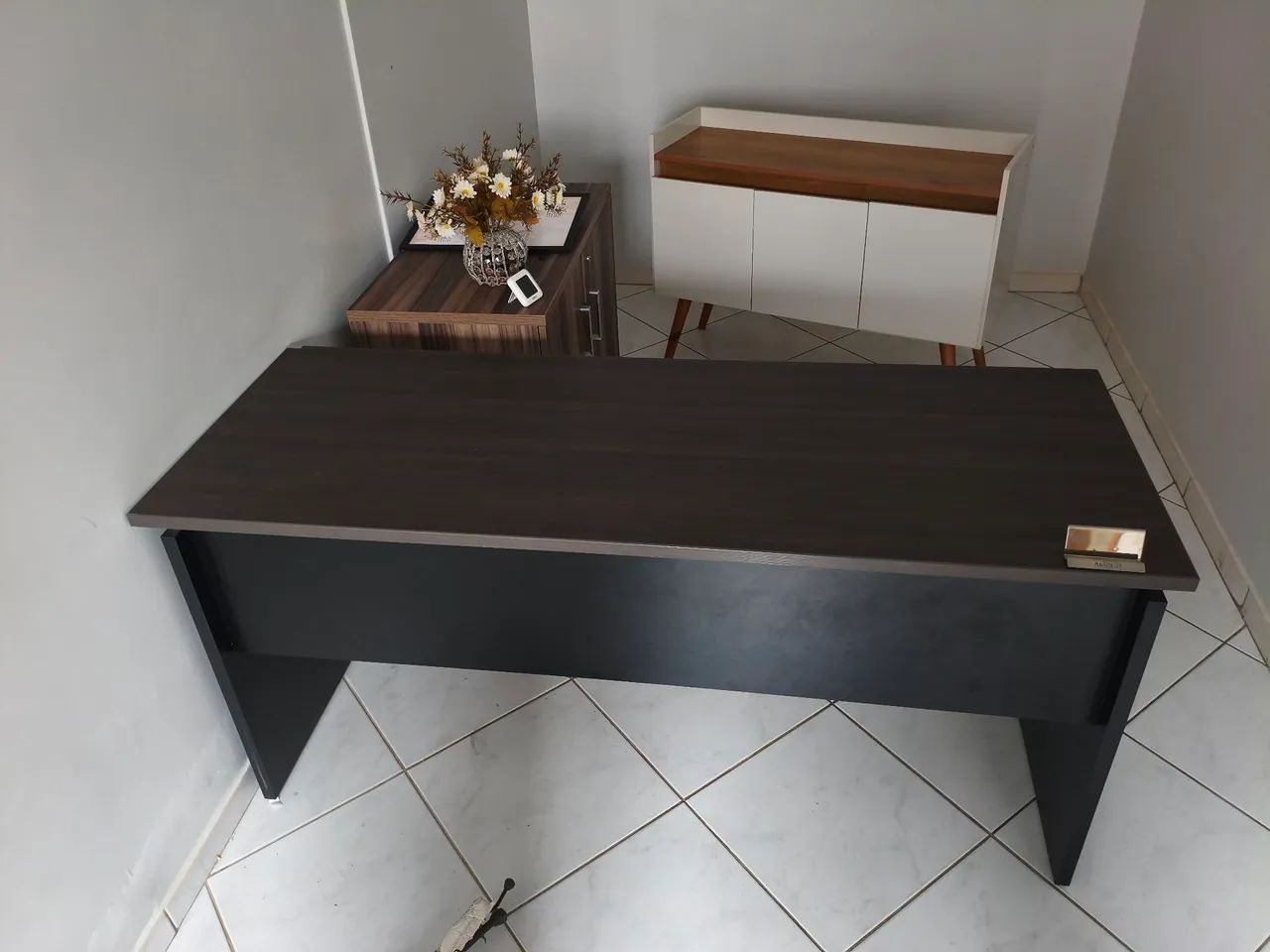 Mesa em excelente estado de conservação!