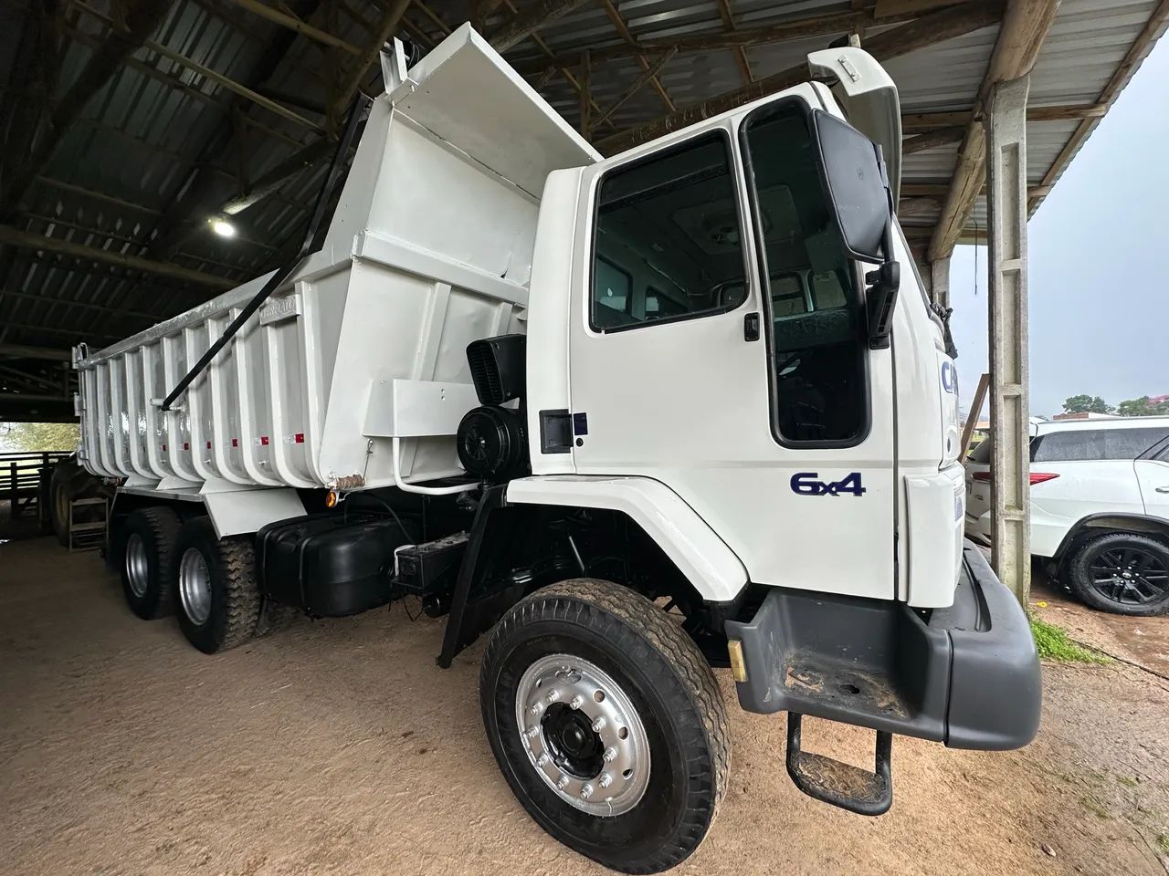 FORD CARGO 2622 CAÇAMBA TRAÇADO  - Foto 2
