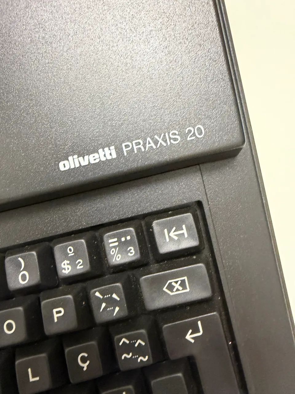 Typewriter406798581912709121