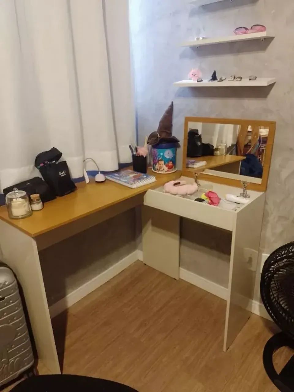PENTEADEIRA / ESCRIVANINHA EM L COM ESPELHO ? NOVA NA CAIXA - Foto 3