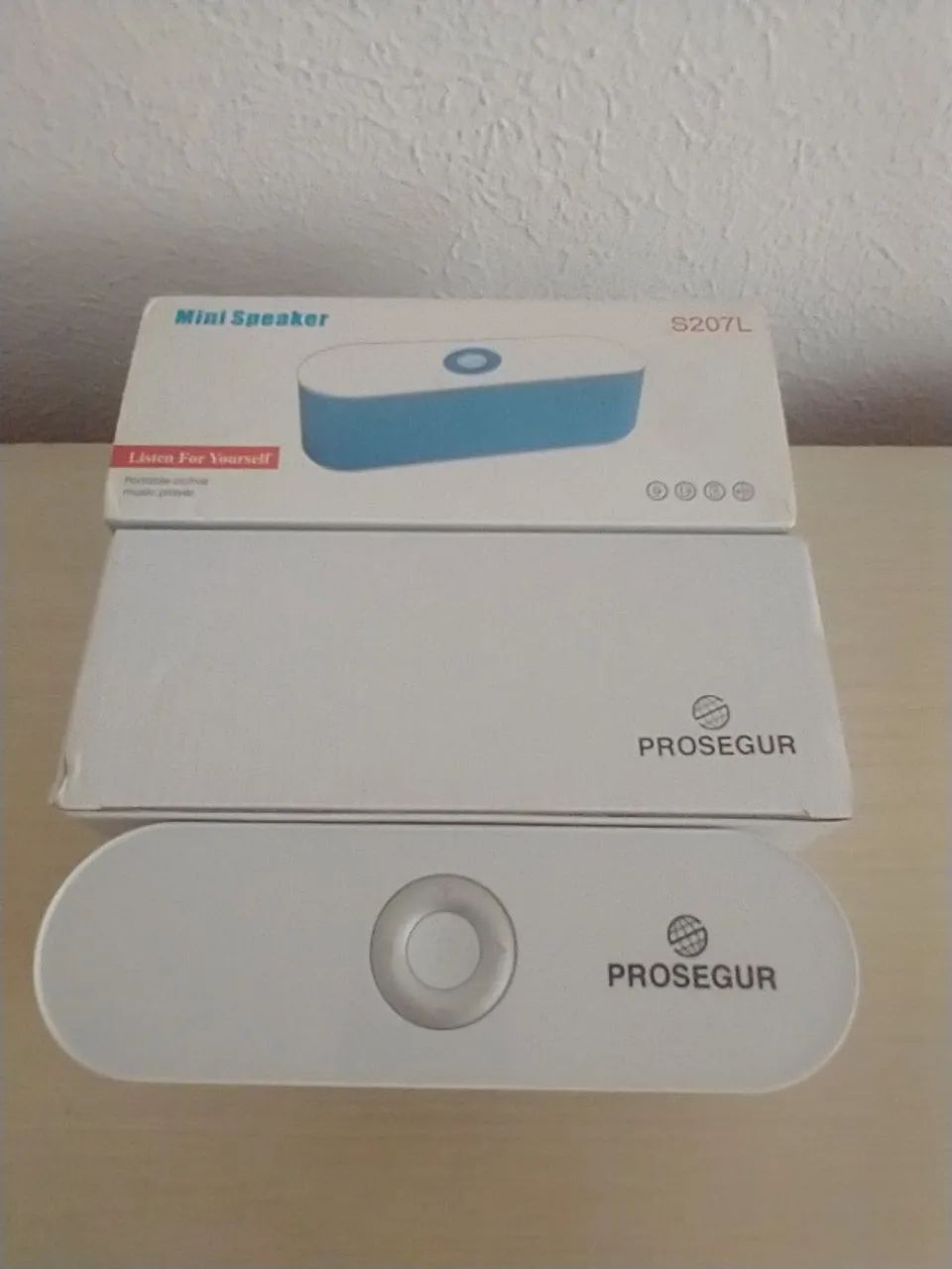 Caixinha De Som Bluetooth Speaker S207 na embalagem 