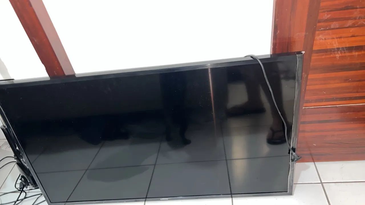 Tv Samsung 43 com defeito no display, áudio funciona normalmente 