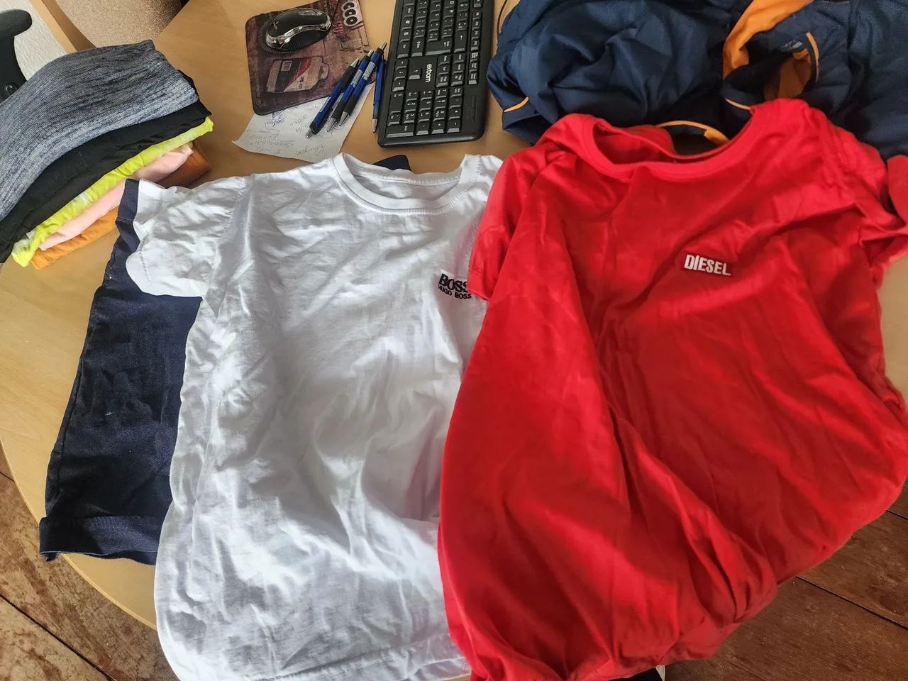 Lote com 16 camisetas - Foto 4