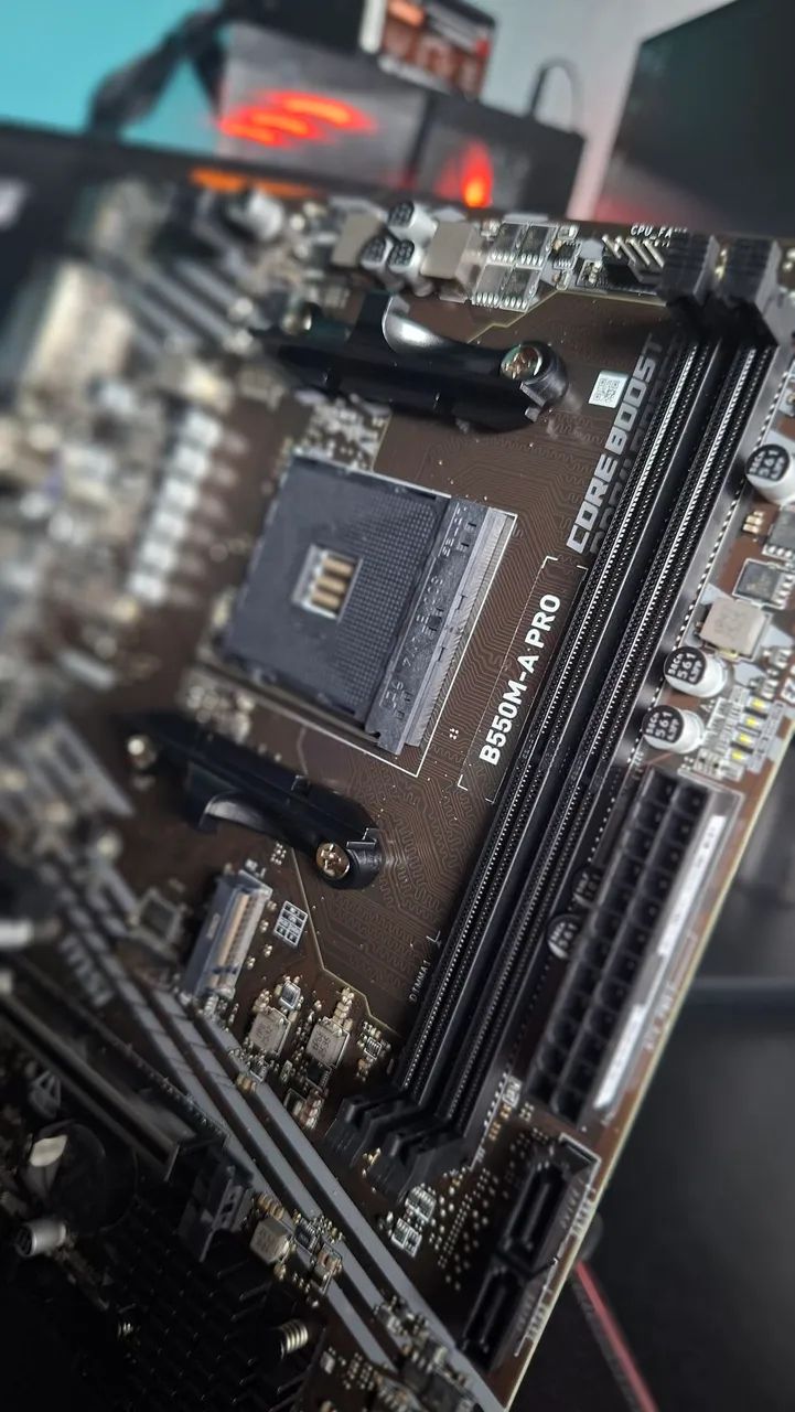 Placa Mãe AM4 - B550M-A PRO MSI - Foto 2