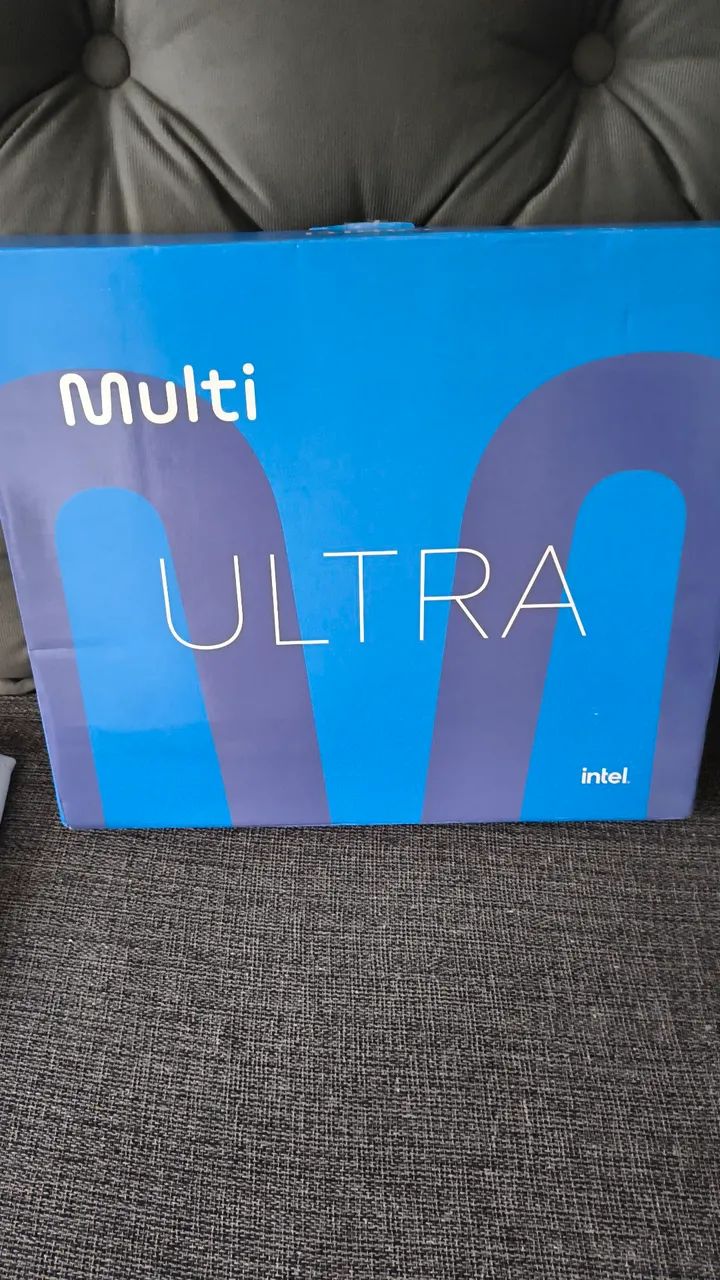 Notebook Ultra 14 polegadas  4 GB de ram e 128 gb SSD com windows, novo , na caixa .