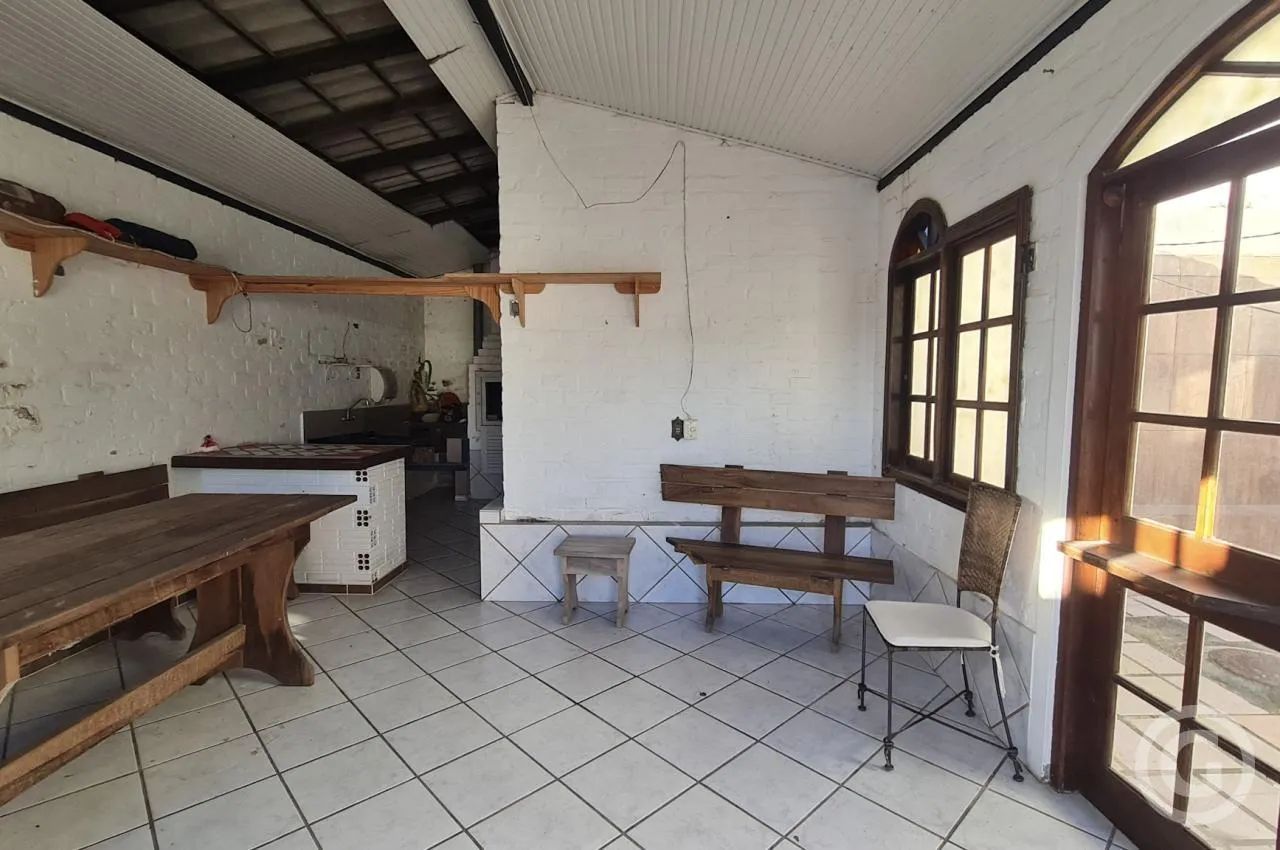 Casa ampla e semimobiliada no bairro Agronômica, em Florianópolis - Foto 5