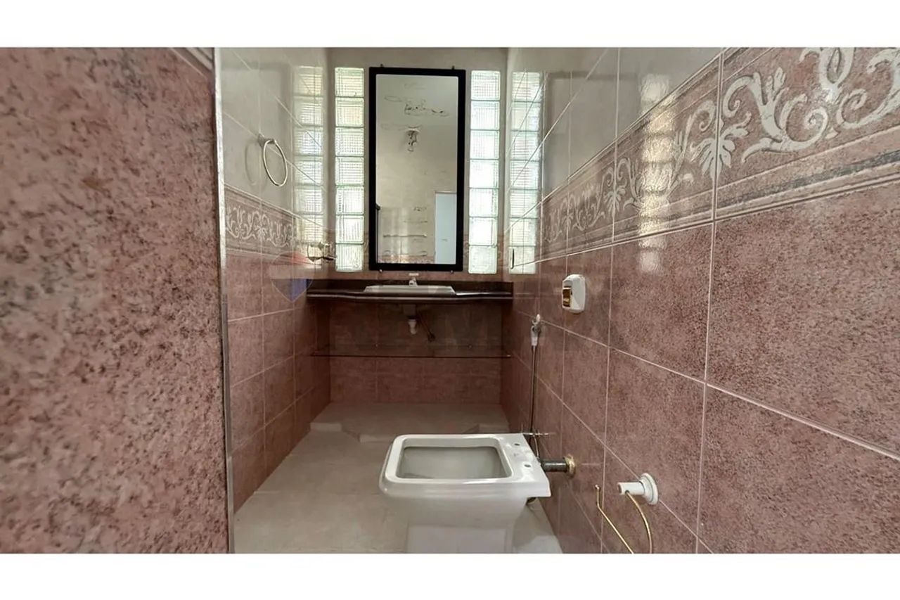 "Casa à Venda: 3 Quartos no Bairro Veneza 2"