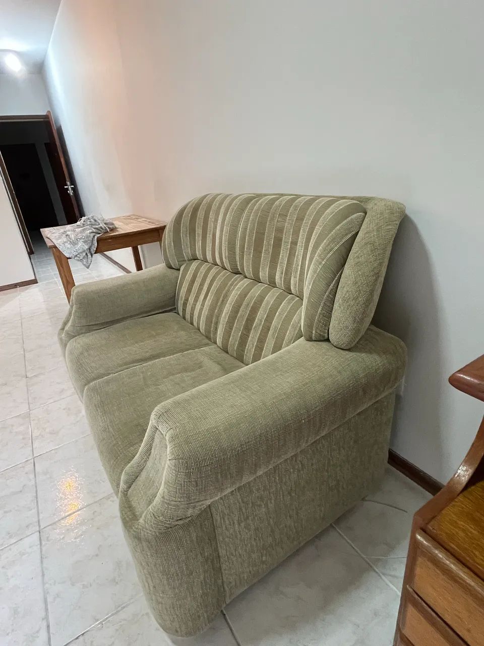Sofá 2 lugares em excelente estado - Foto 5
