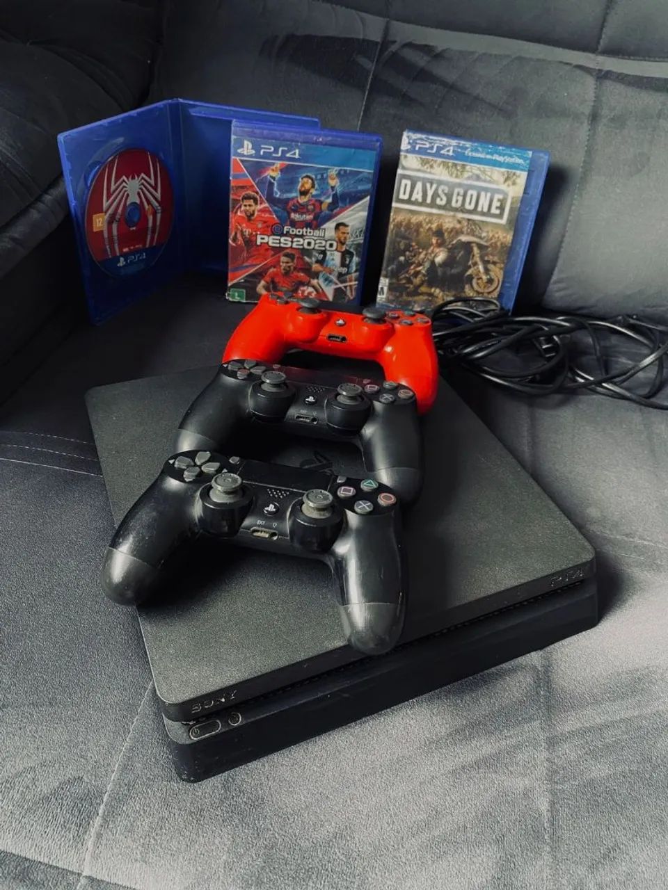 PS4 Slim 1TB Completo com 3 Controles e 3 Jogos - Oportunidade!