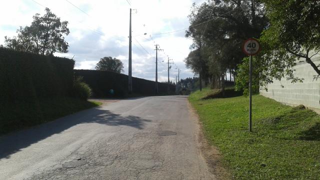 Chac. em sjp no caminho do vinho. aceita carro - Foto 5
