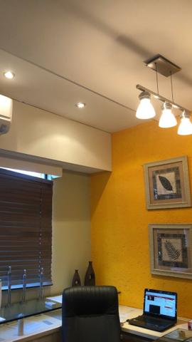 Sala Comercial 53m² com Garagem e mobiliada - Ed. Work Center - Avenida do CPA