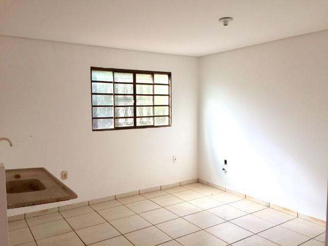 Casa com 2 quartos e quintal no Canaa 1 - Foto 5