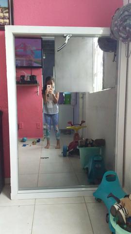 Vendo 3 janelas super grande em vidro, armação em alumínio.200 reais cada uma - Foto 2