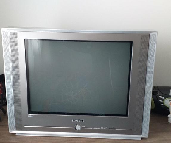 TV Samsung 21