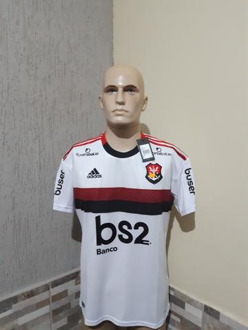 Blusas de times e Shorts