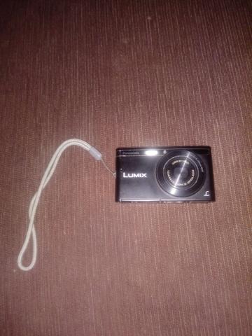 Camera panasonic lumix dmc-xs1.