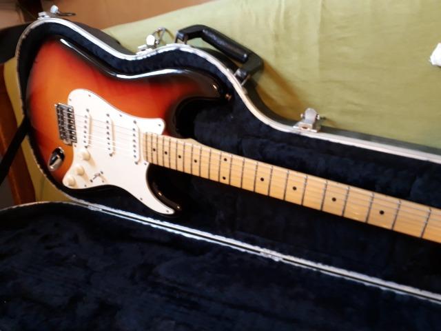 Guitarra Tagima Stratocaster das antigas - Foto 4