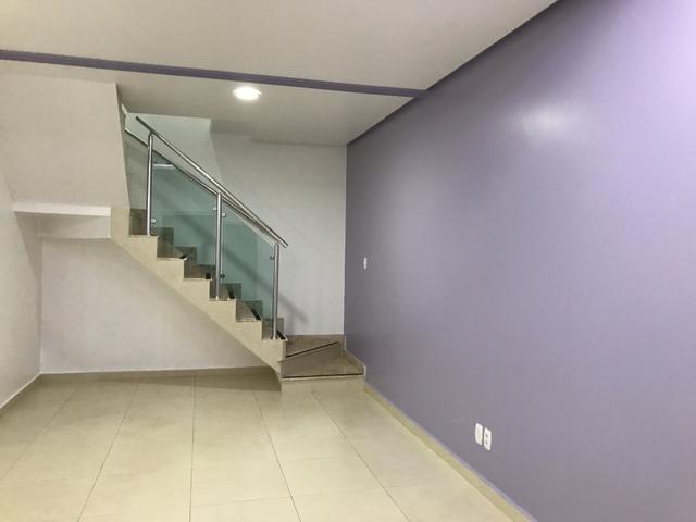 Vende-se imóvel com 2 casas geminadas - Foto 4