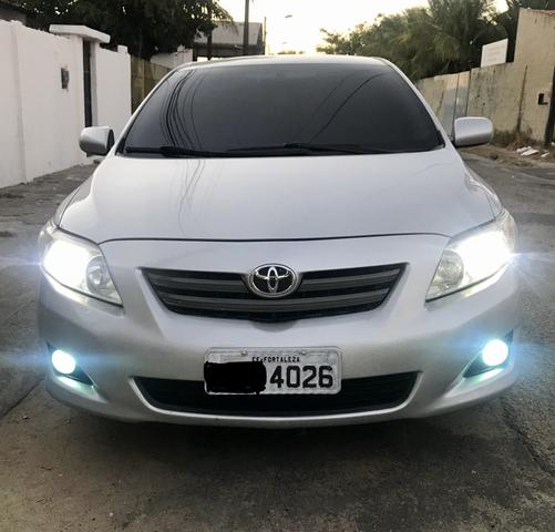 Corolla 11 AUTOMÁTICO com kit multimídia e bancos em couro legítimo
