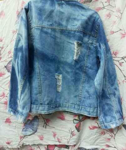 Jaqueta jeans azul feminina - Foto 2