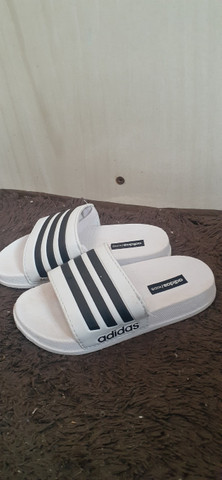 chinelo adidas kids