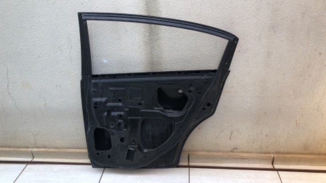 Porta traseira lado direito Sentra nova original - Foto 2